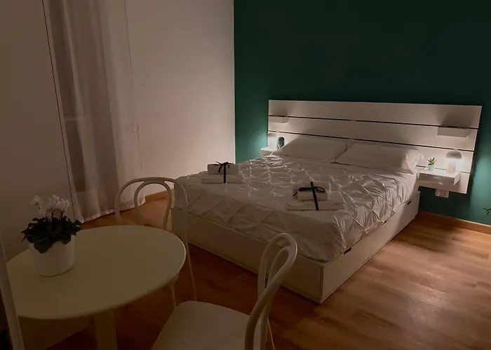 Compare Felice Πανσιόν Σαλέρνο